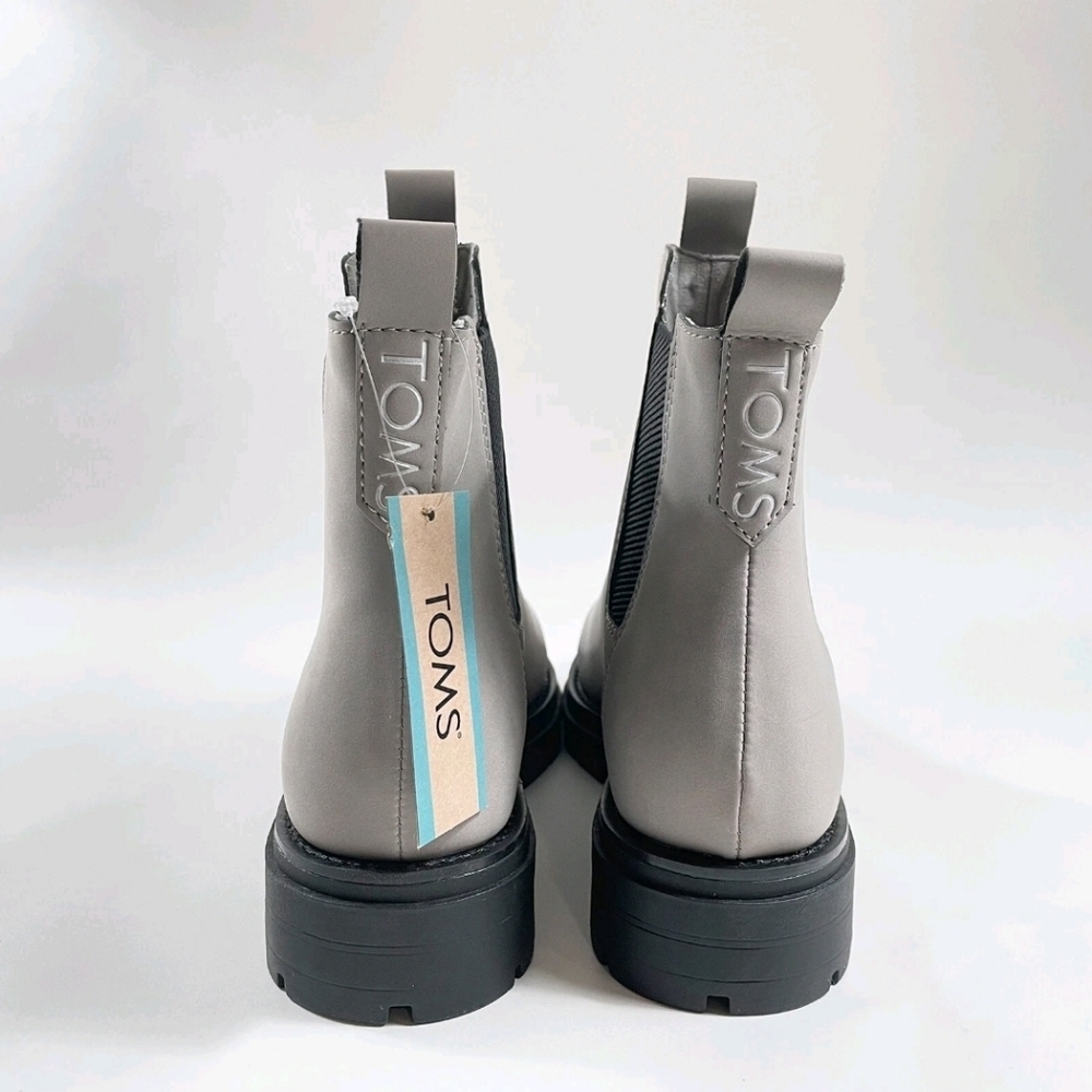 NEW TOMS Cement Skylar Nubuck Chelsea Gray Ankle Boots 6